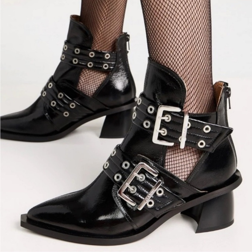 Ganni Chunky Buckle Open Cut Boots Black Naplack size 36 NEW